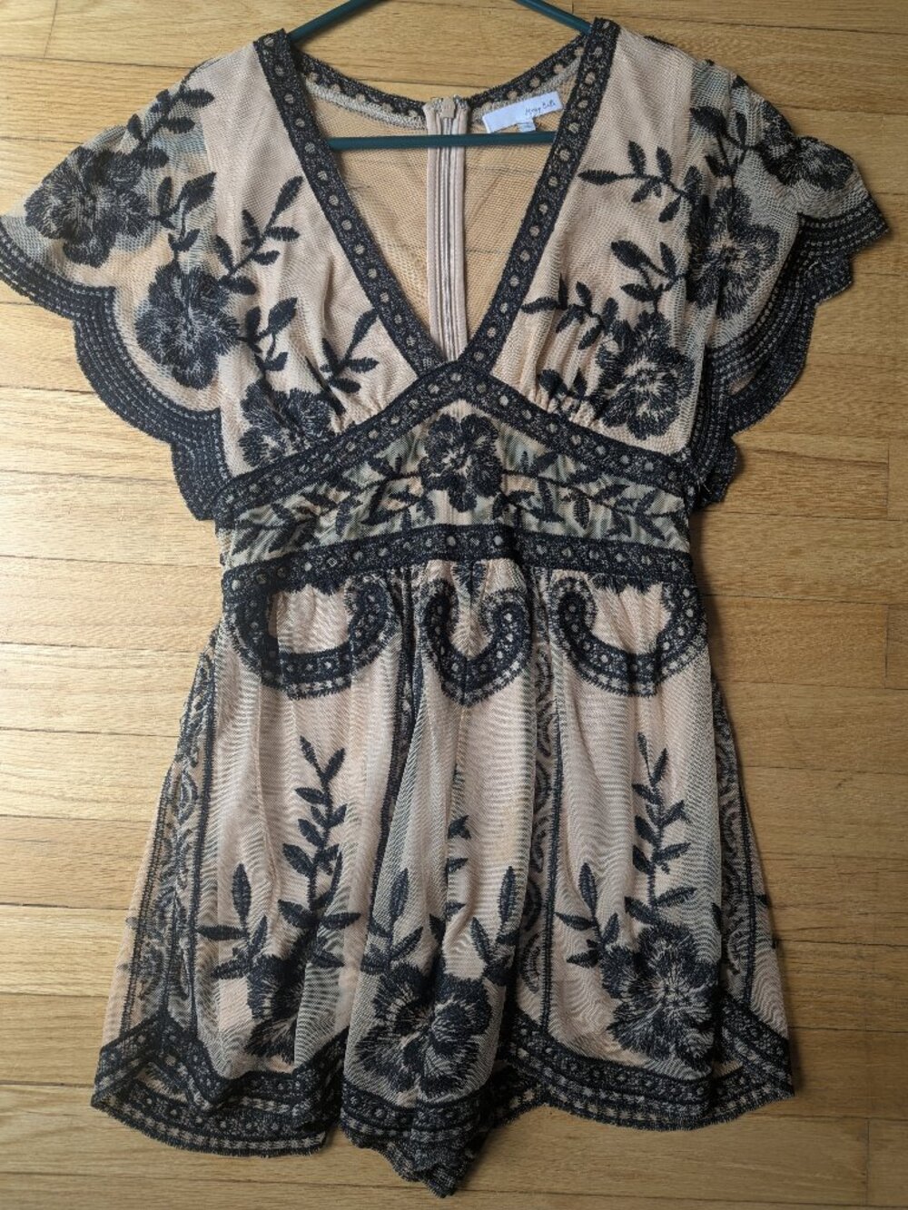 Honey Belle Size Small Flowy Romper